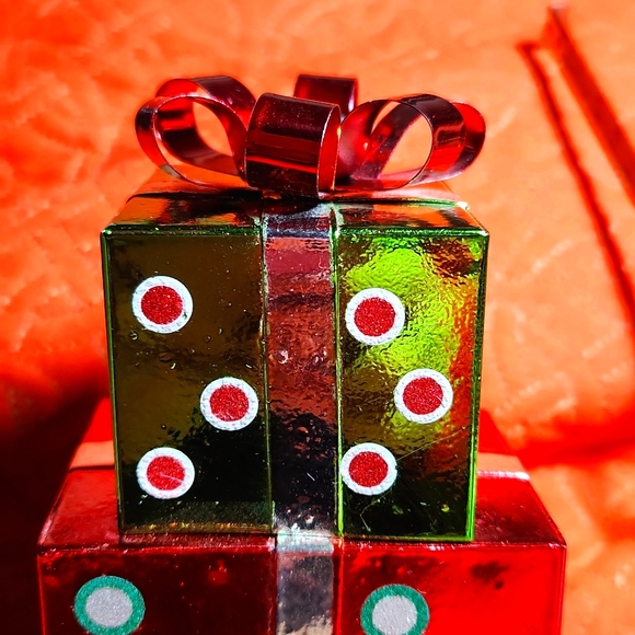 Holiday presents ,stocking hook/ holder for mantle /shelf, metal weighted heavy - Picture 13 of 14